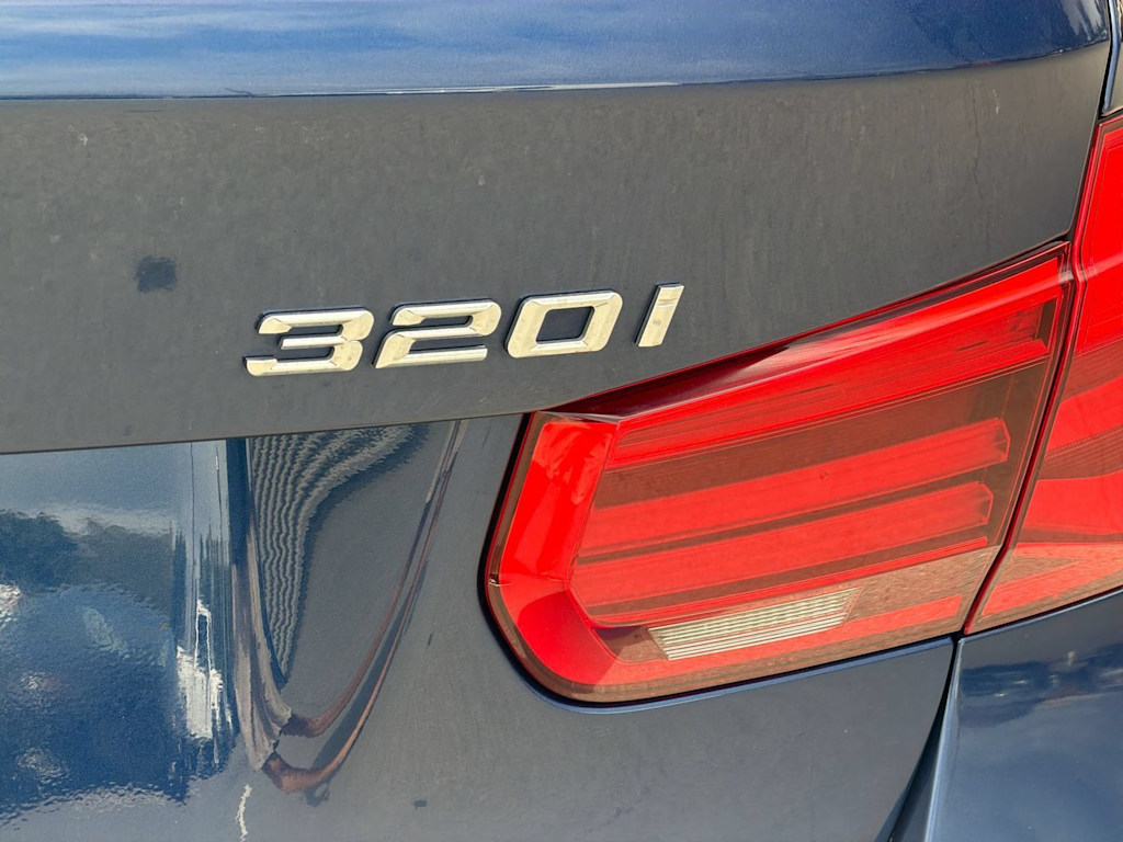 Thumbnail: 2018 BMW 3 Series - 7