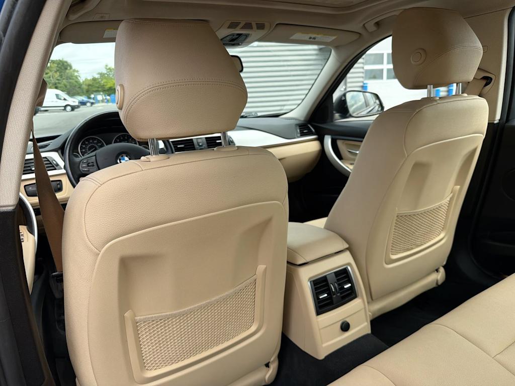 Thumbnail: 2018 BMW 3 Series - 12