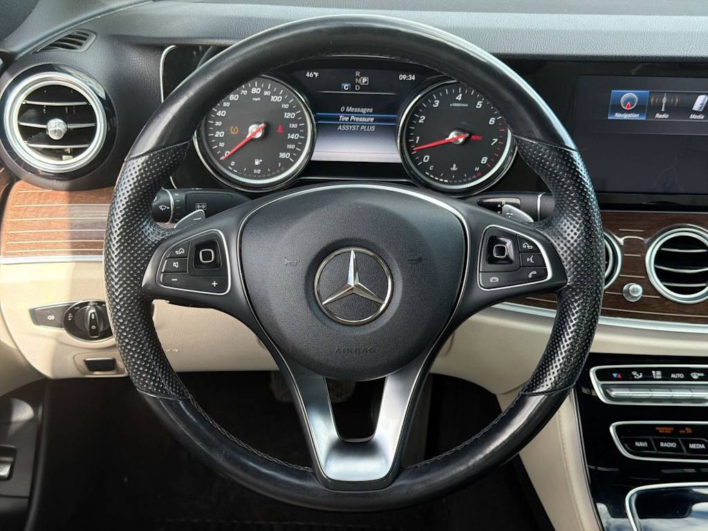 Thumbnail: 2017 Mercedes-Benz E-Class - 12