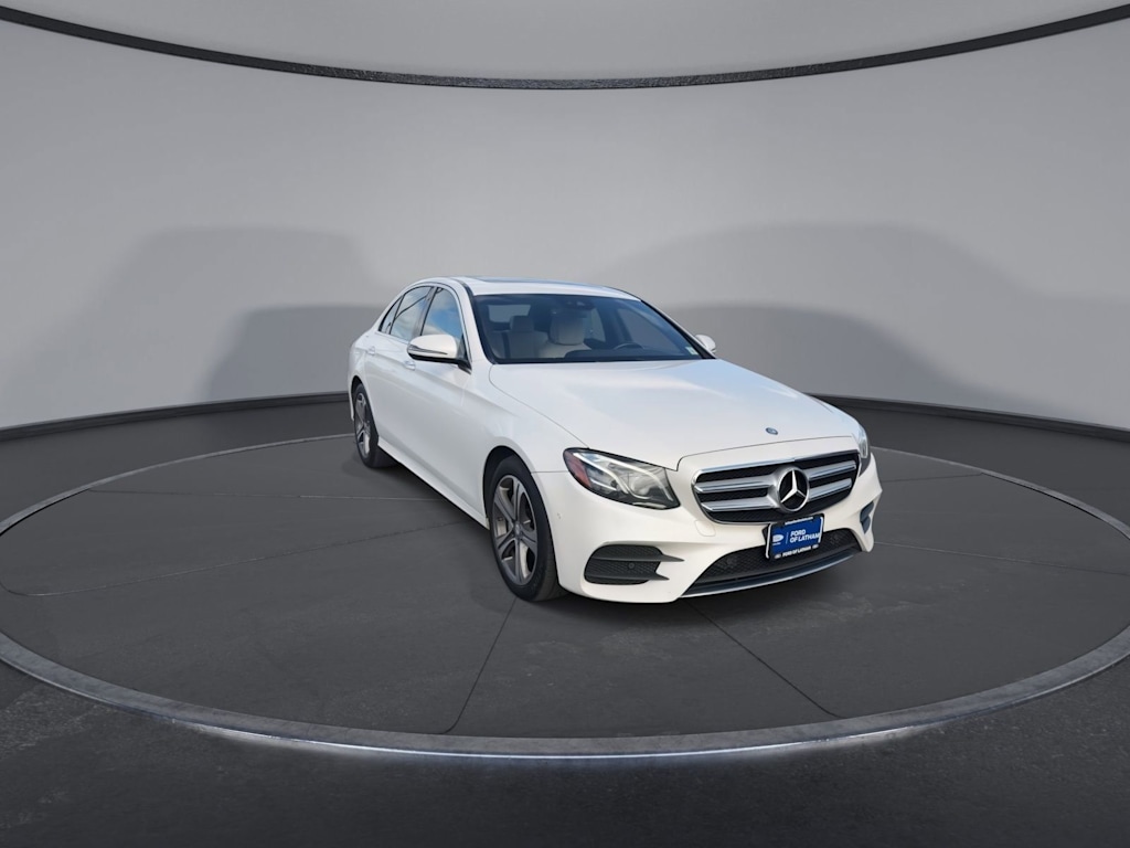 Thumbnail: 2017 Mercedes-Benz E-Class - 6