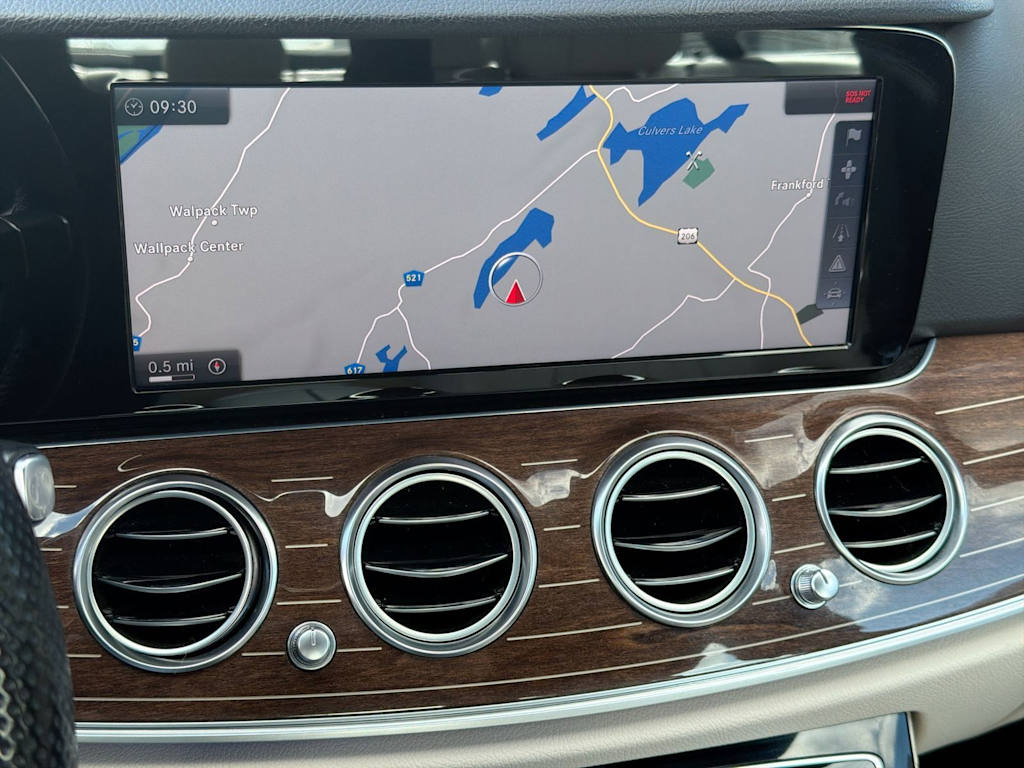 Thumbnail: 2017 Mercedes-Benz E-Class - 33