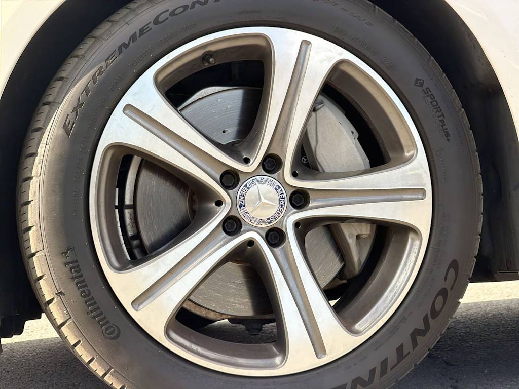 Thumbnail: 2017 Mercedes-Benz E-Class - 7