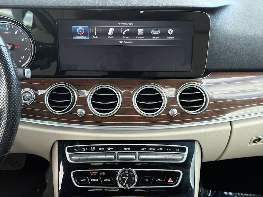 Thumbnail: 2017 Mercedes-Benz E-Class - 13