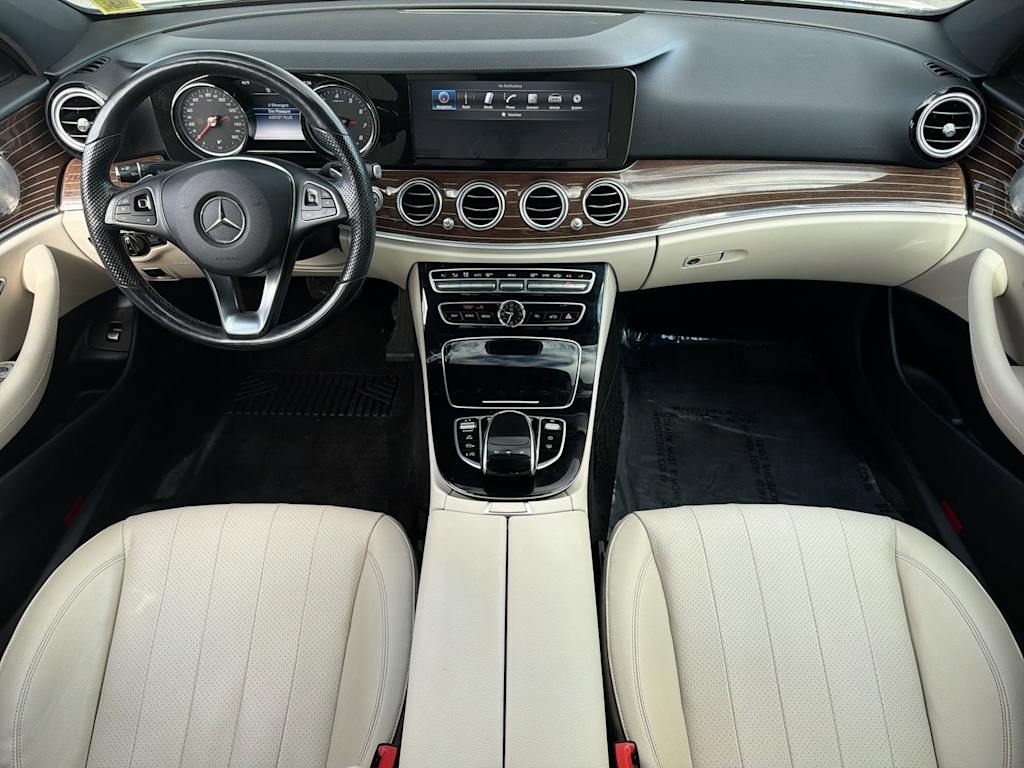 Thumbnail: 2017 Mercedes-Benz E-Class - 9