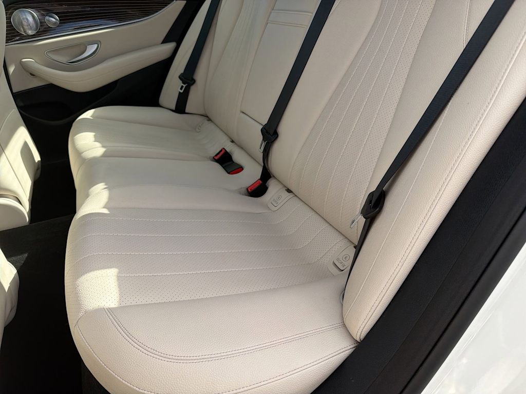 Thumbnail: 2017 Mercedes-Benz E-Class - 27