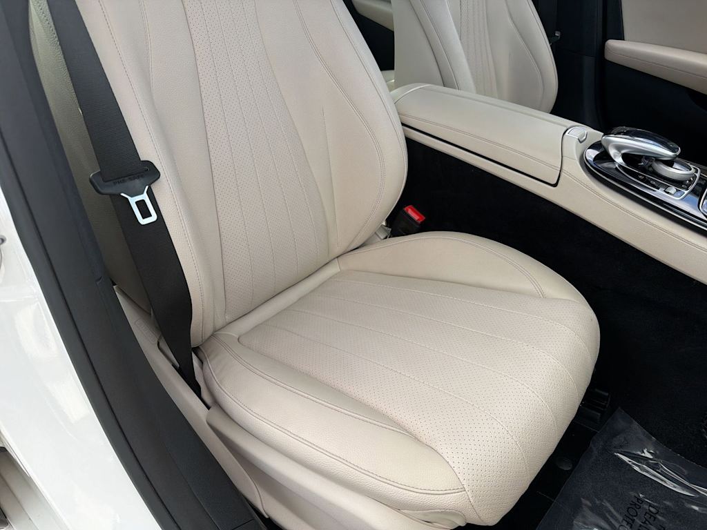 Thumbnail: 2017 Mercedes-Benz E-Class - 29