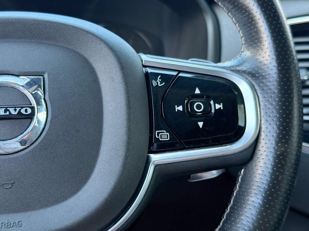 Thumbnail: 2016 Volvo XC90 - 33