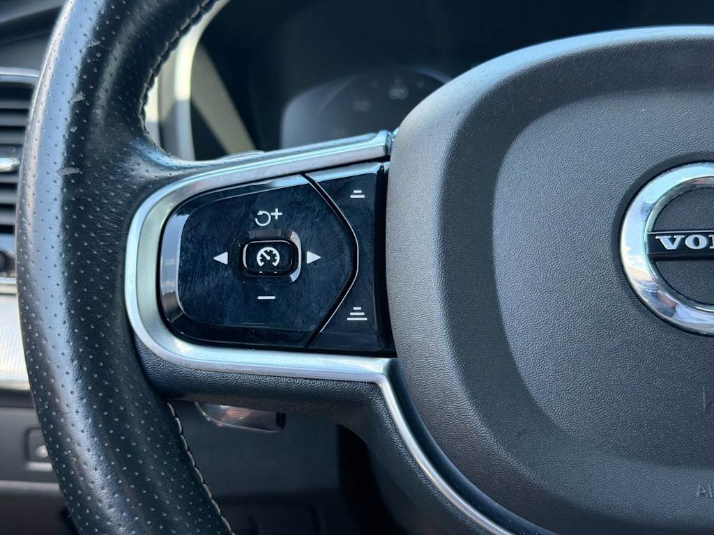 Thumbnail: 2016 Volvo XC90 - 32