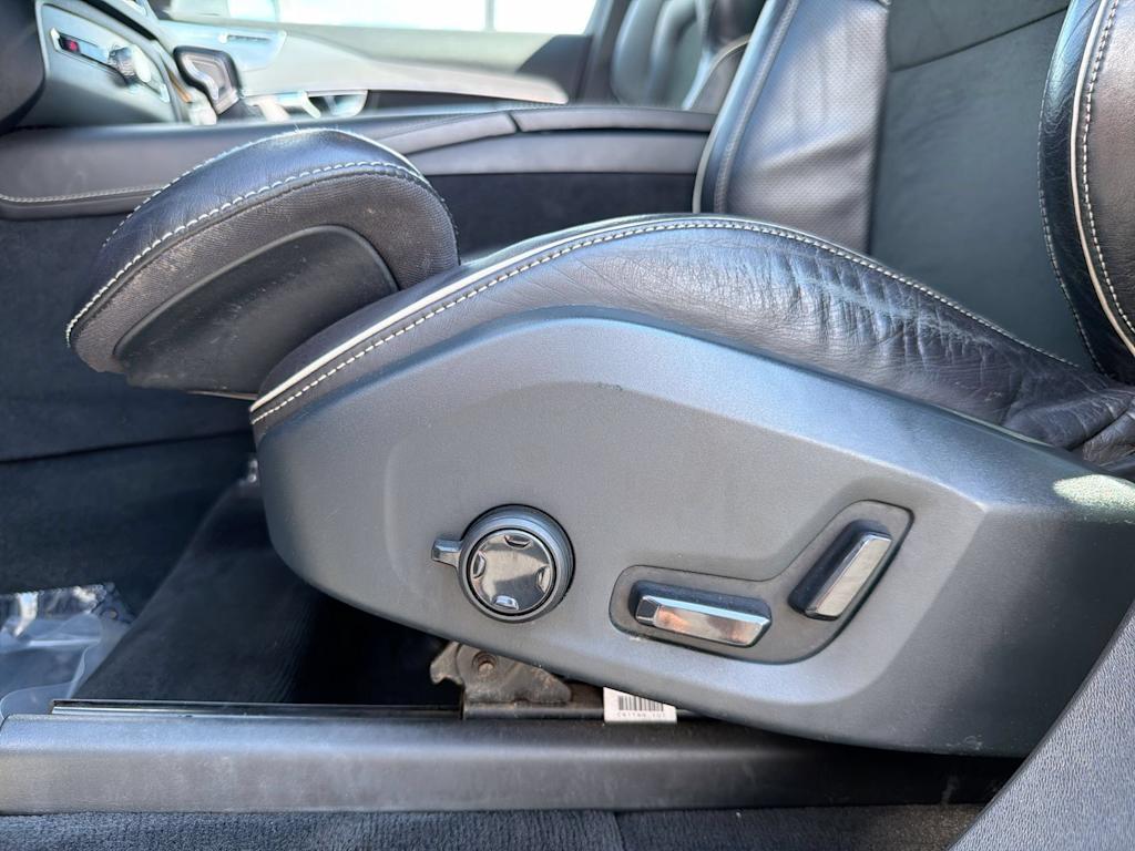 Thumbnail: 2016 Volvo XC90 - 28