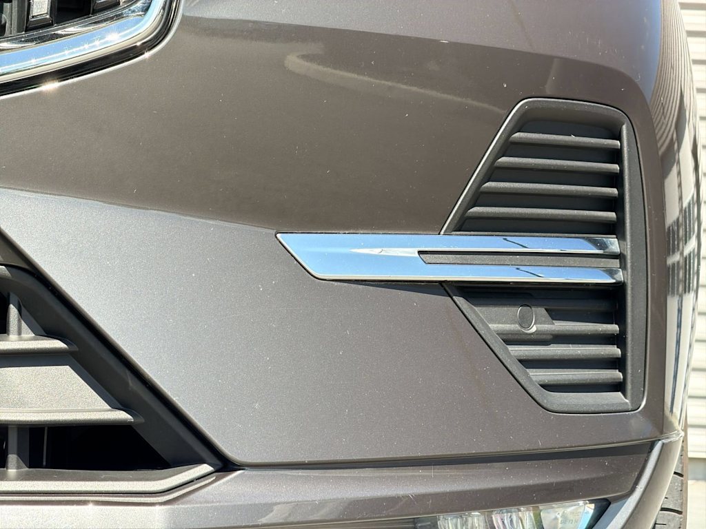 Thumbnail: 2022 Volvo XC60 - 24