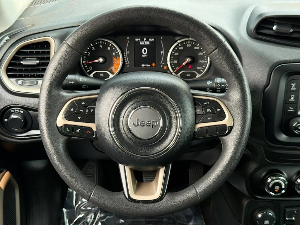 Thumbnail: 2016 Jeep Renegade - 13