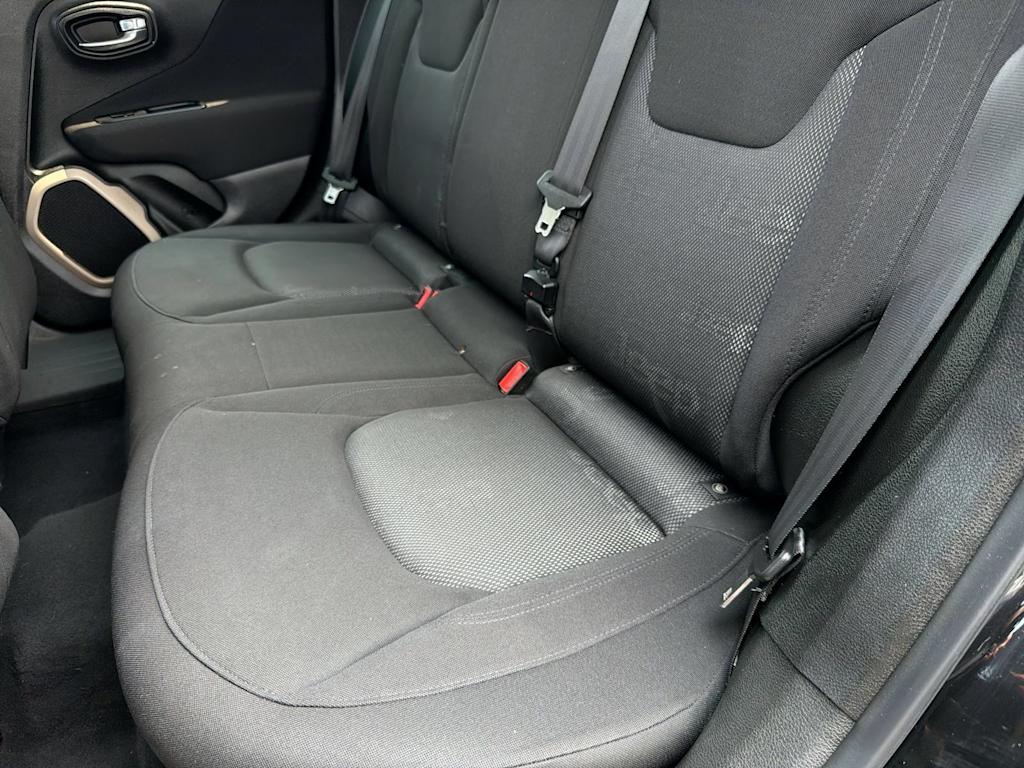 Thumbnail: 2016 Jeep Renegade - 27