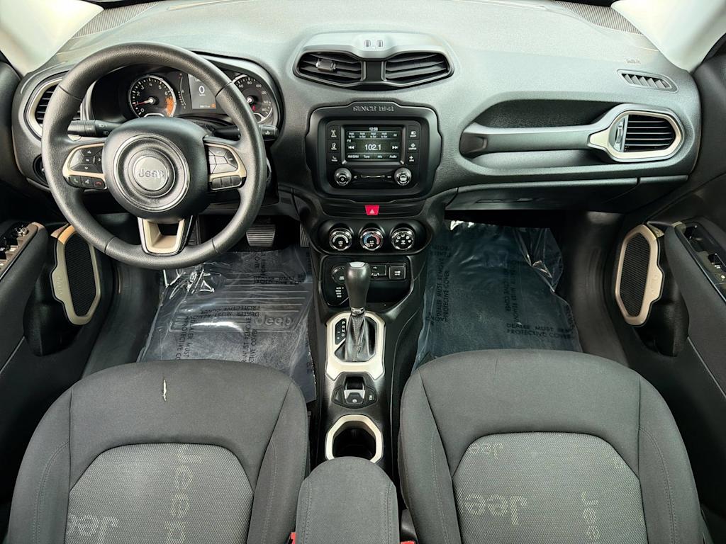 Thumbnail: 2016 Jeep Renegade - 9