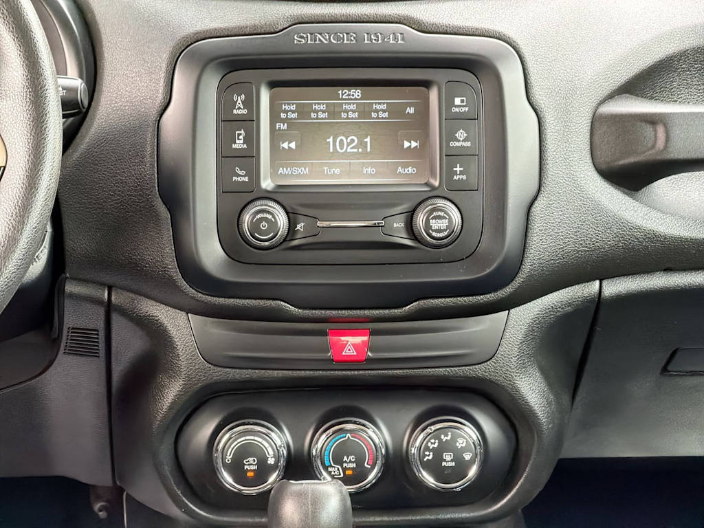 Thumbnail: 2016 Jeep Renegade - 14
