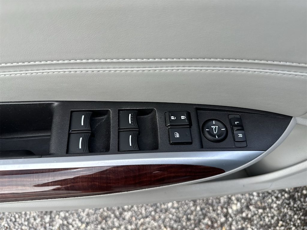 Thumbnail: 2017 Acura TLX - 16