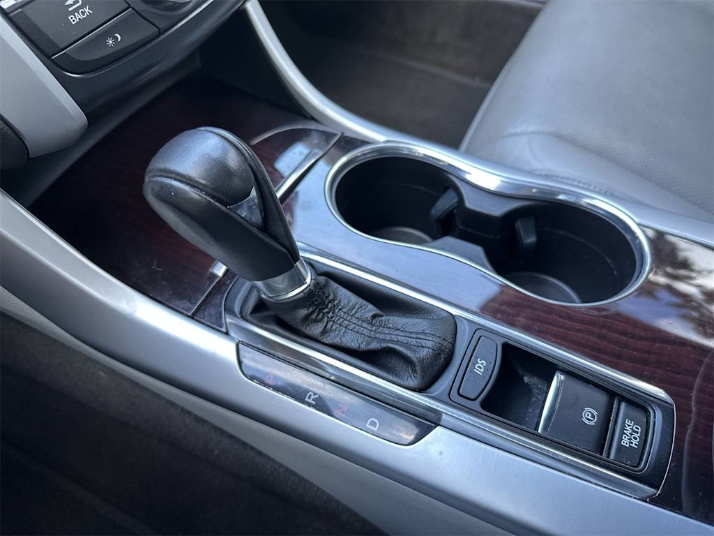 Thumbnail: 2017 Acura TLX - 12