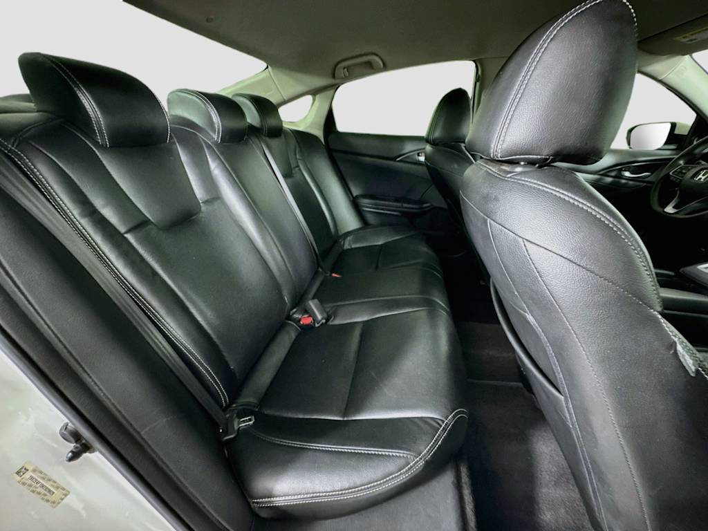 Thumbnail: 2019 Honda Insight - 30