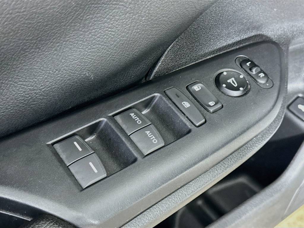 Thumbnail: 2019 Honda Insight - 28