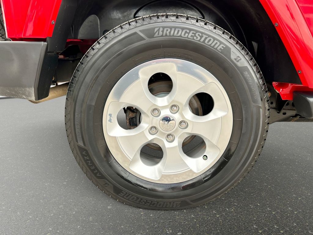 Thumbnail: 2015 Jeep Wrangler - 7