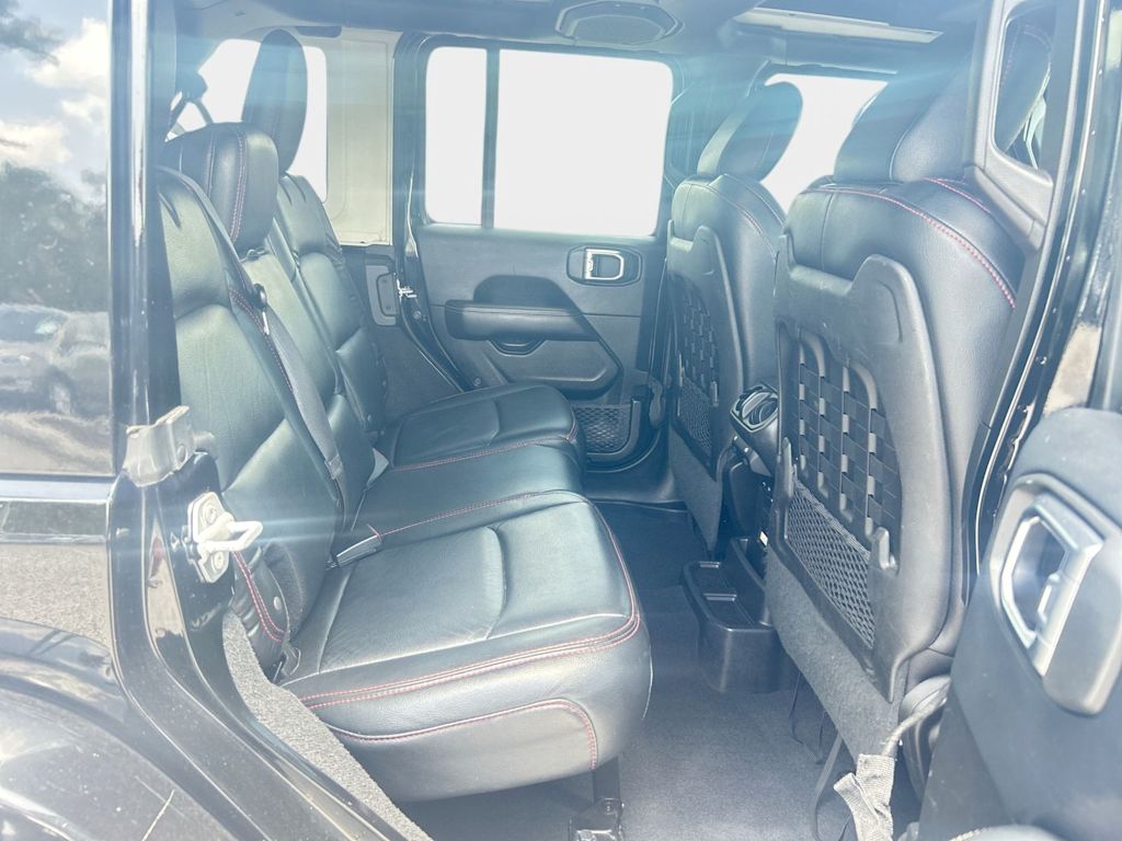 Thumbnail: 2019 Jeep Wrangler - 16