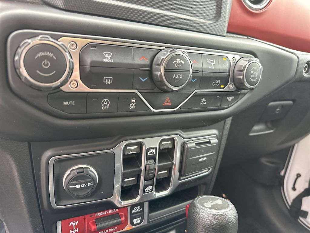 Thumbnail: 2021 Jeep Wrangler - 16