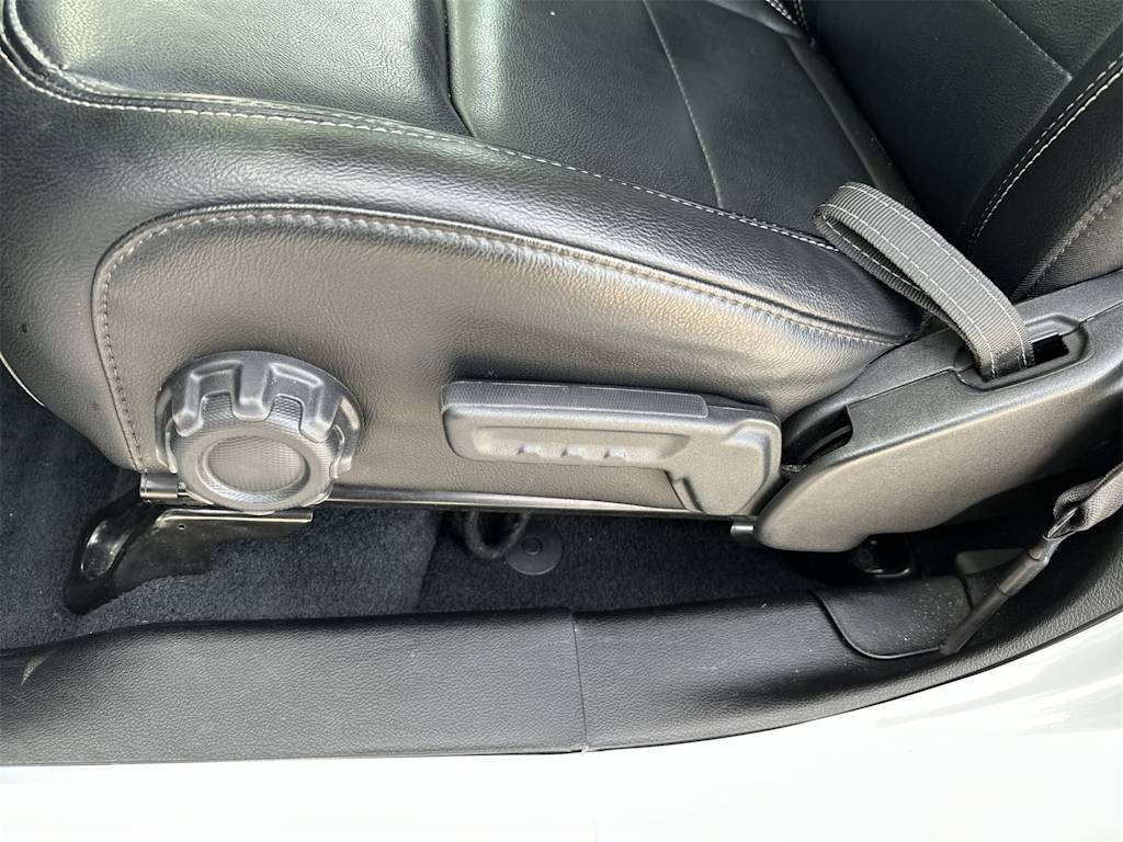 Thumbnail: 2023 Jeep Wrangler - 15