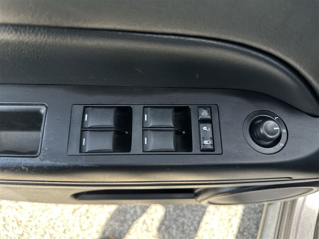 Thumbnail: 2015 Jeep Compass - 15