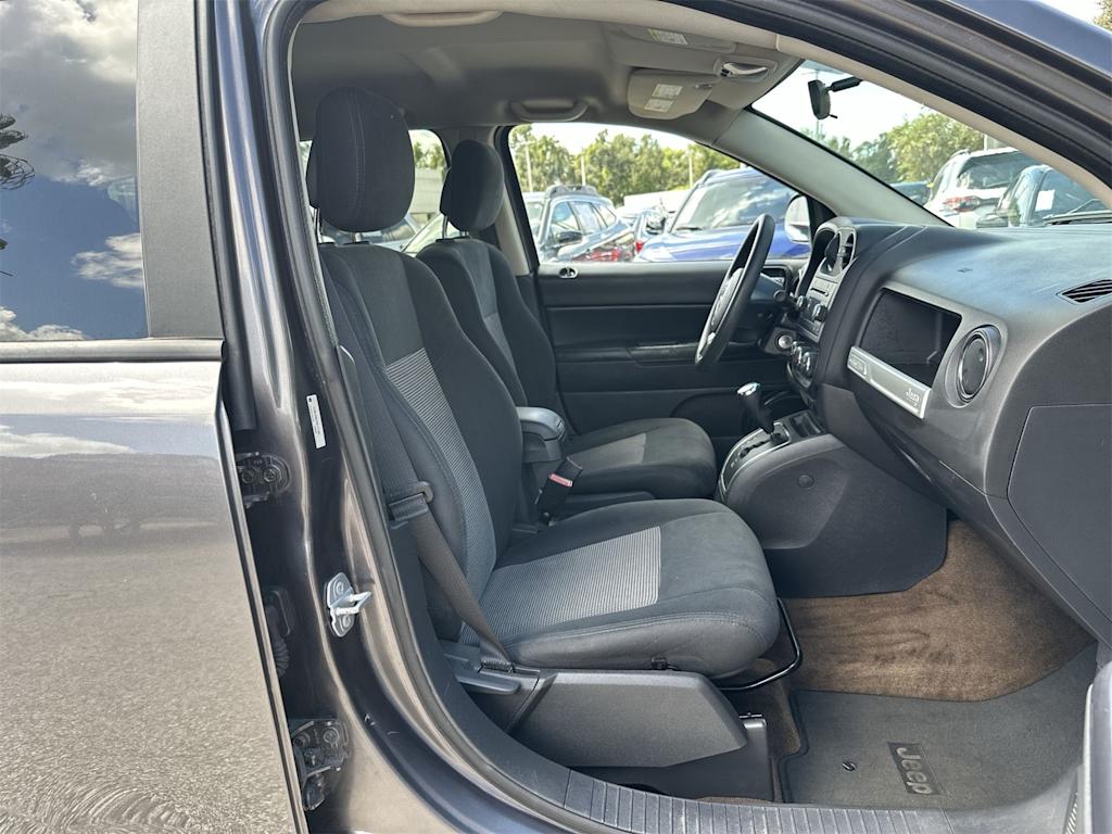 Thumbnail: 2015 Jeep Compass - 9