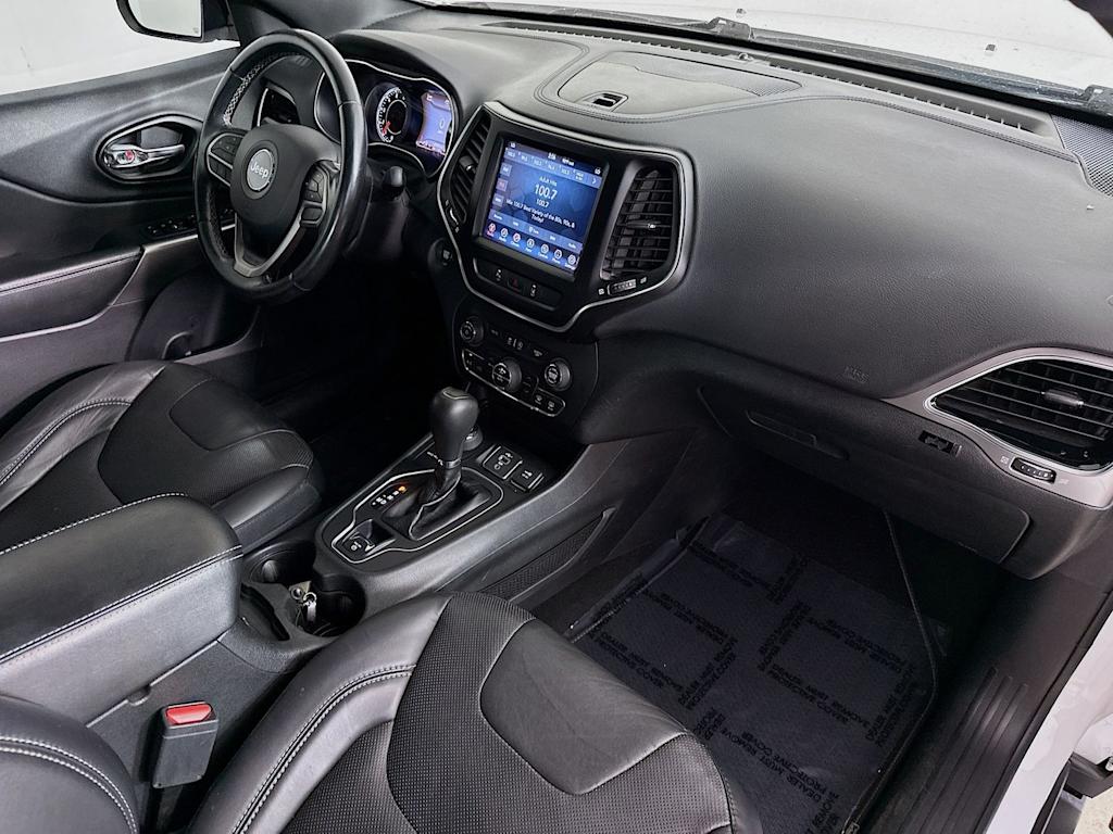 Thumbnail: 2021 Jeep Cherokee - 32