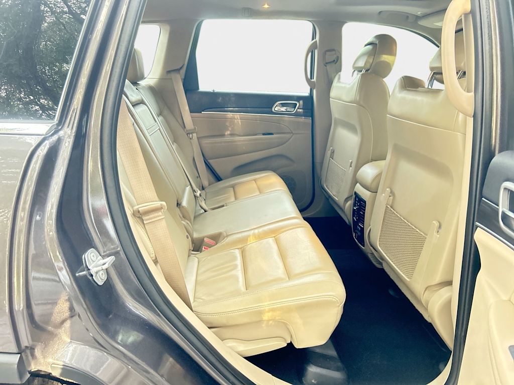 Thumbnail: 2019 Jeep Grand Cherokee - 17