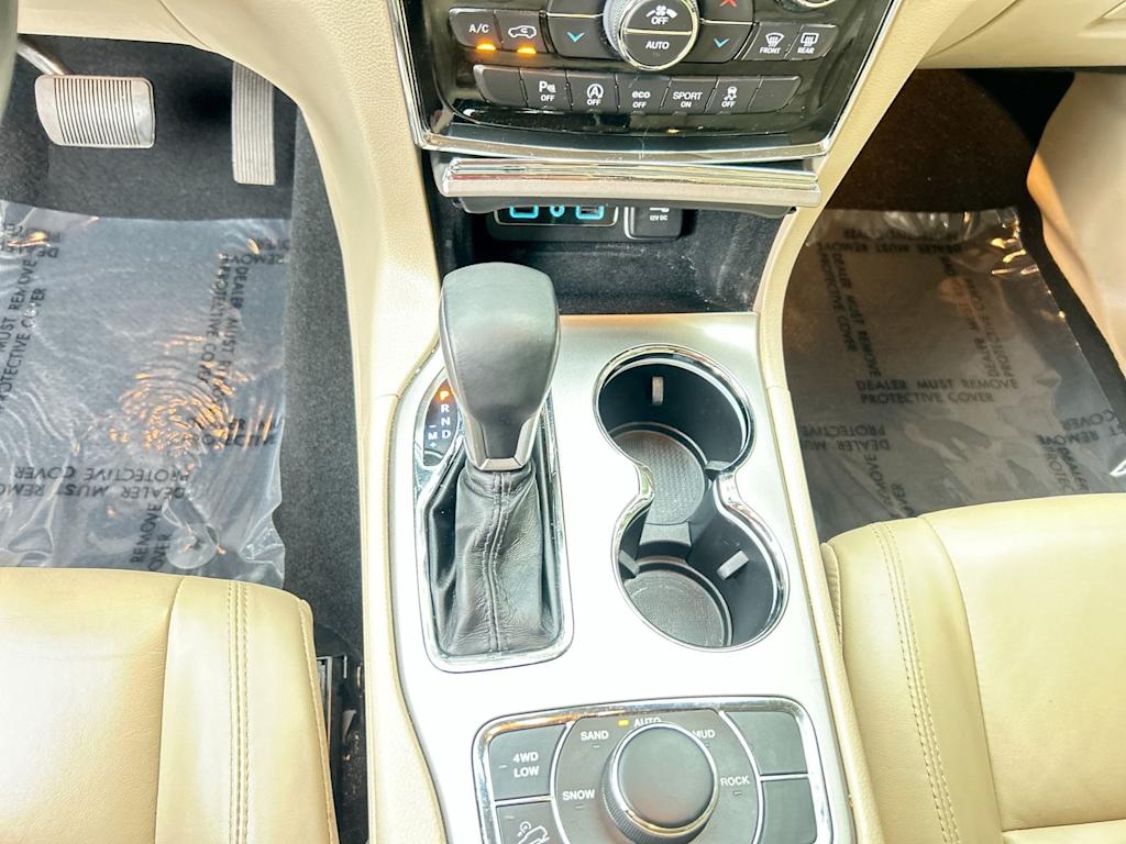 Thumbnail: 2019 Jeep Grand Cherokee - 11