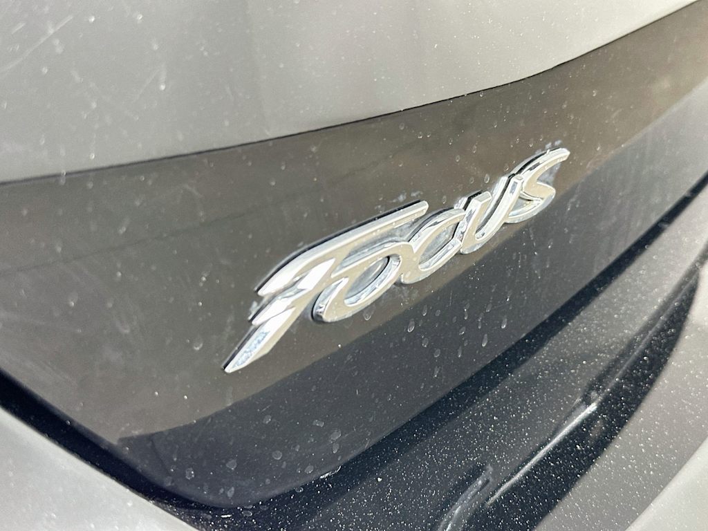 Thumbnail: 2016 Ford Focus - 6