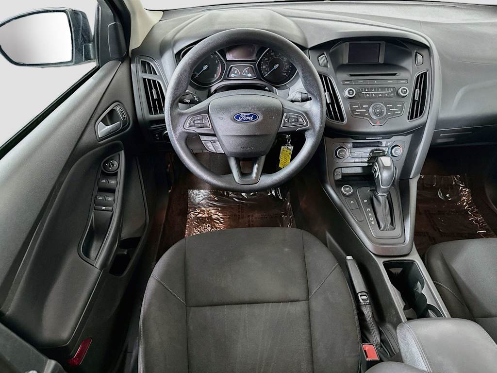 Thumbnail: 2016 Ford Focus - 9