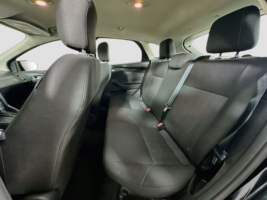 Thumbnail: 2016 Ford Focus - 12