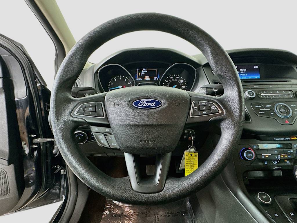 Thumbnail: 2016 Ford Focus - 14