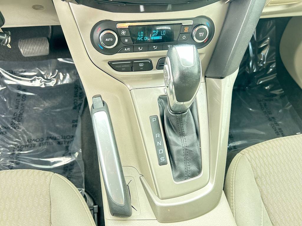 Thumbnail: 2012 Ford Focus - 14