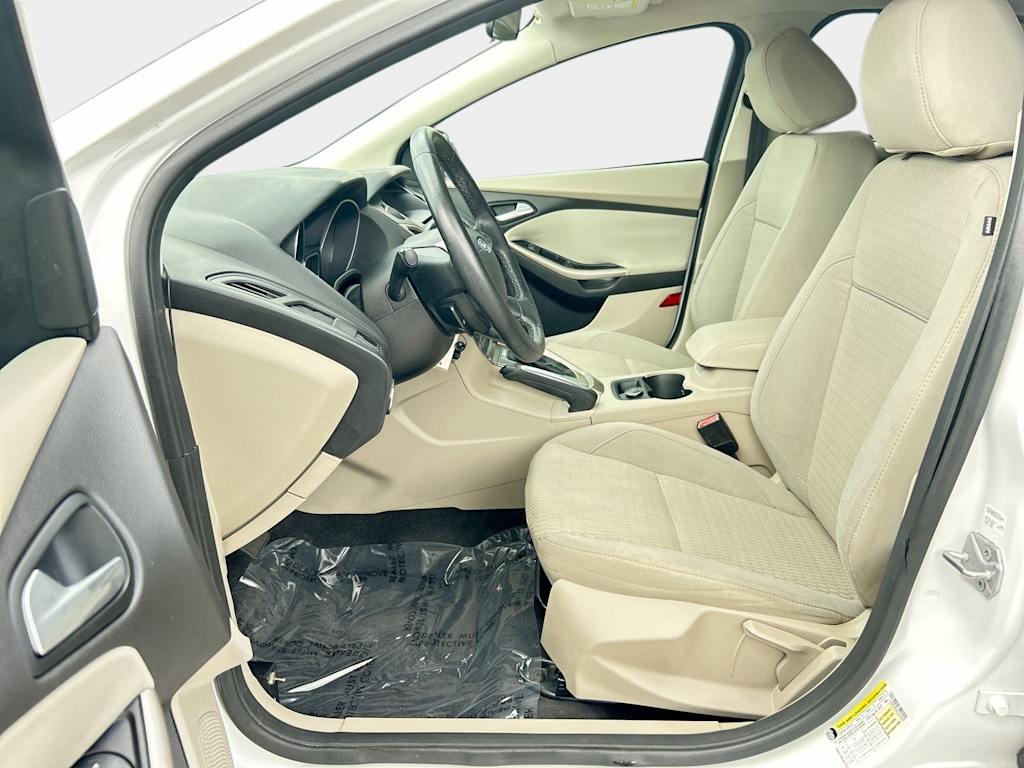 Thumbnail: 2012 Ford Focus - 12