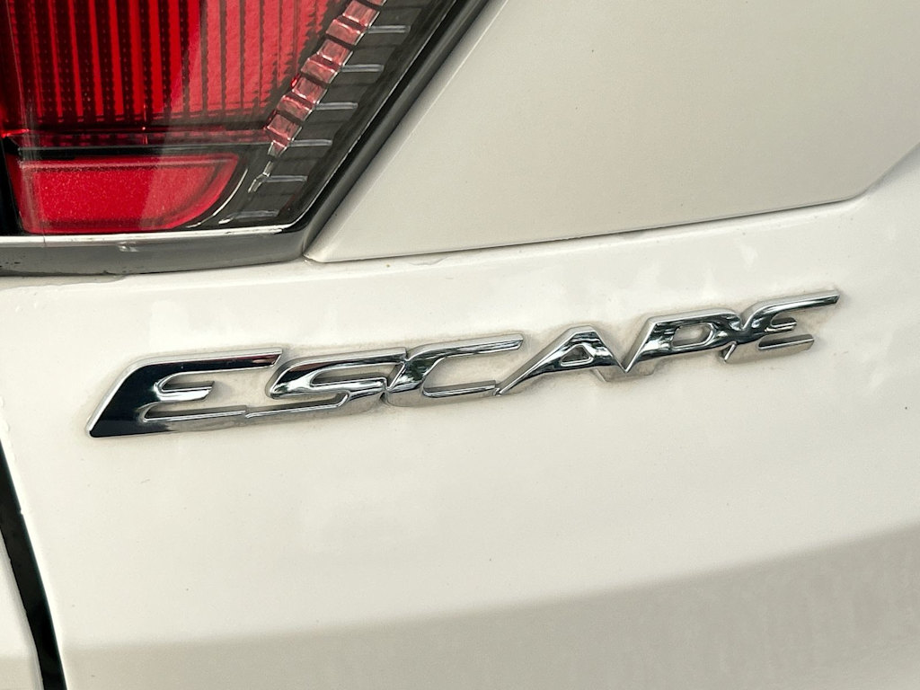 Thumbnail: 2017 Ford Escape - 6