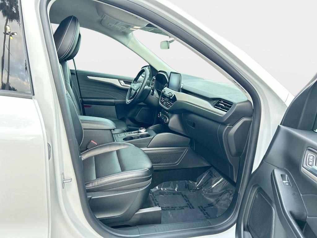 Thumbnail: 2022 Ford Escape - 9