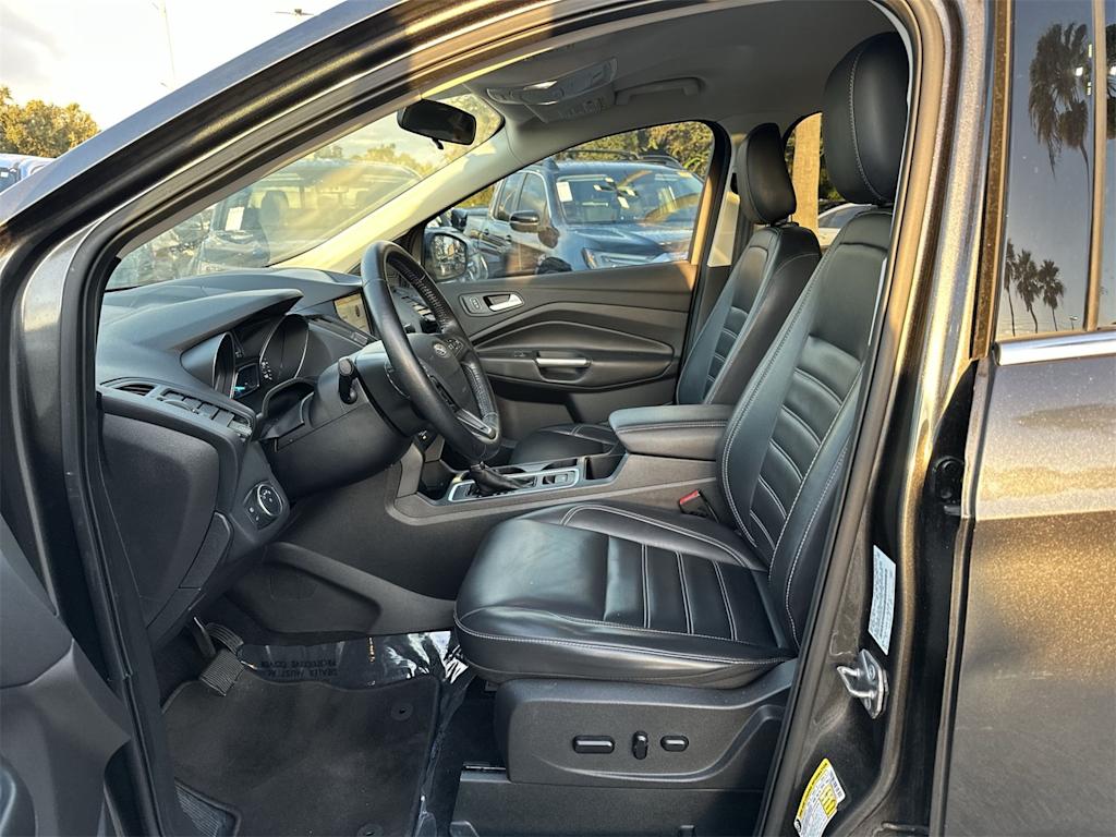 Thumbnail: 2019 Ford Escape - 8