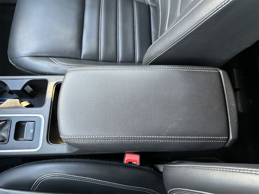 Thumbnail: 2019 Ford Escape - 20