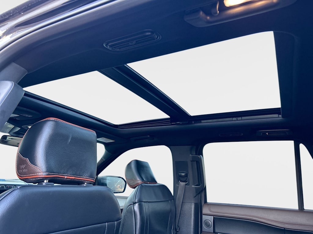 Thumbnail: 2021 Ford Expedition - 23