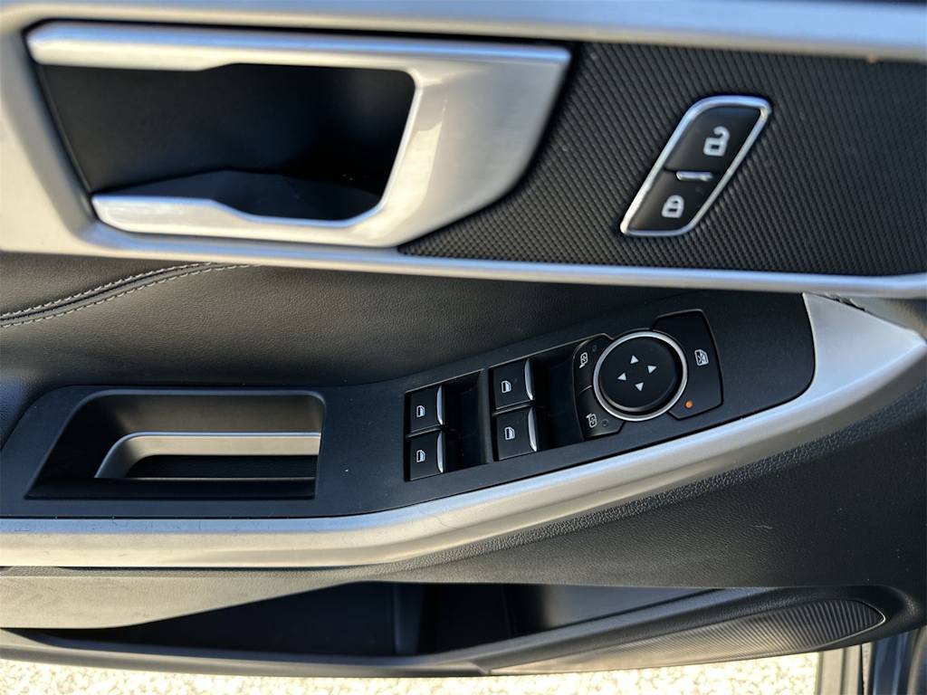 Thumbnail: 2023 Ford Explorer - 16