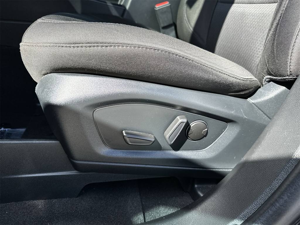 Thumbnail: 2023 Ford Explorer - 15