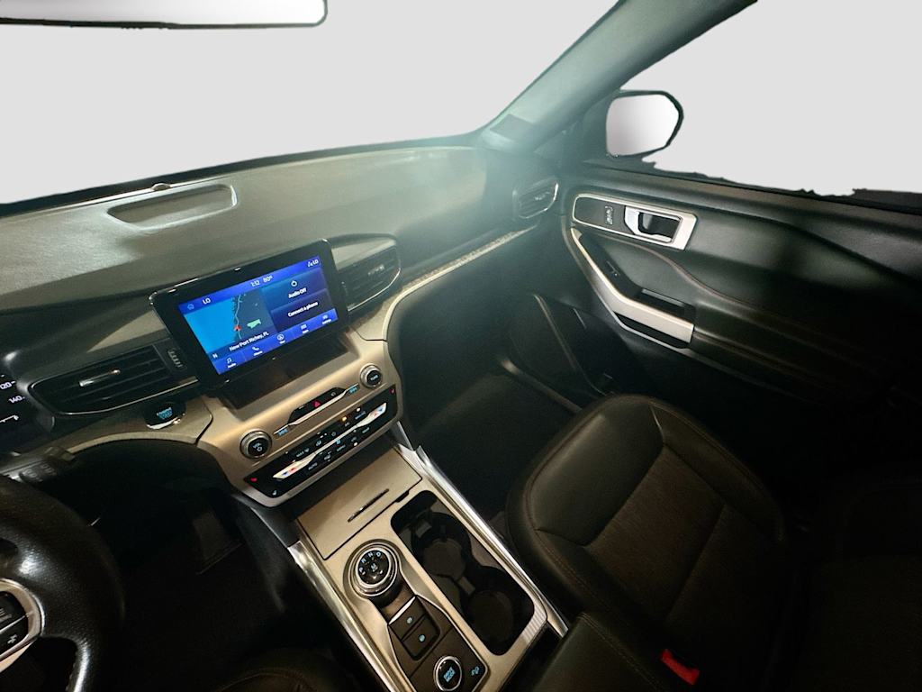 Thumbnail: 2022 Ford Explorer - 8