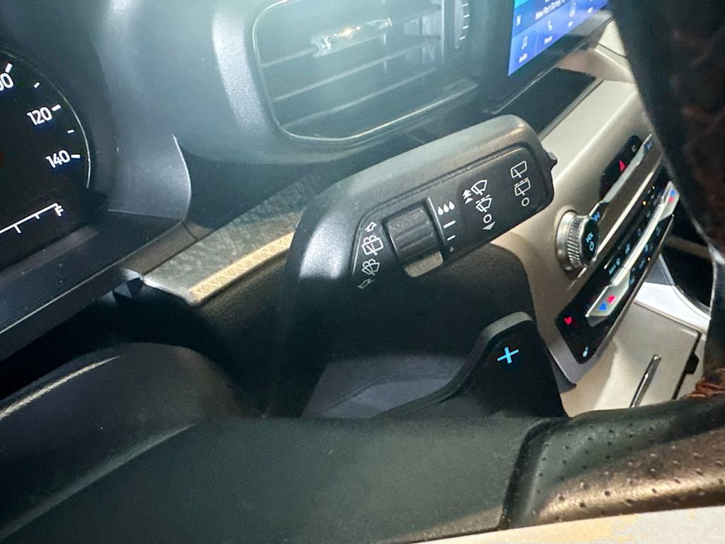 Thumbnail: 2022 Ford Explorer - 14