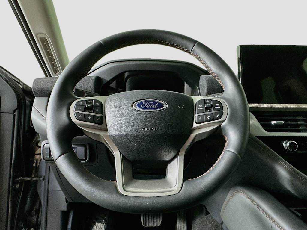 Thumbnail: 2025 Ford Explorer - 15