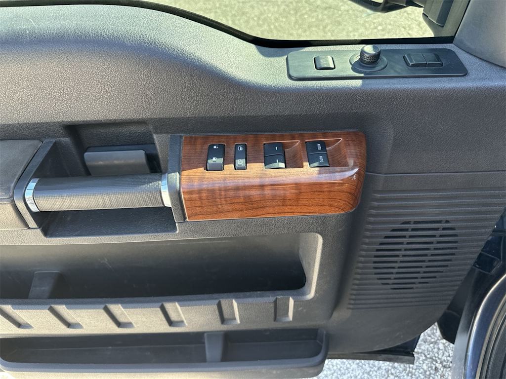 Thumbnail: 2016 Ford F-350 - 15