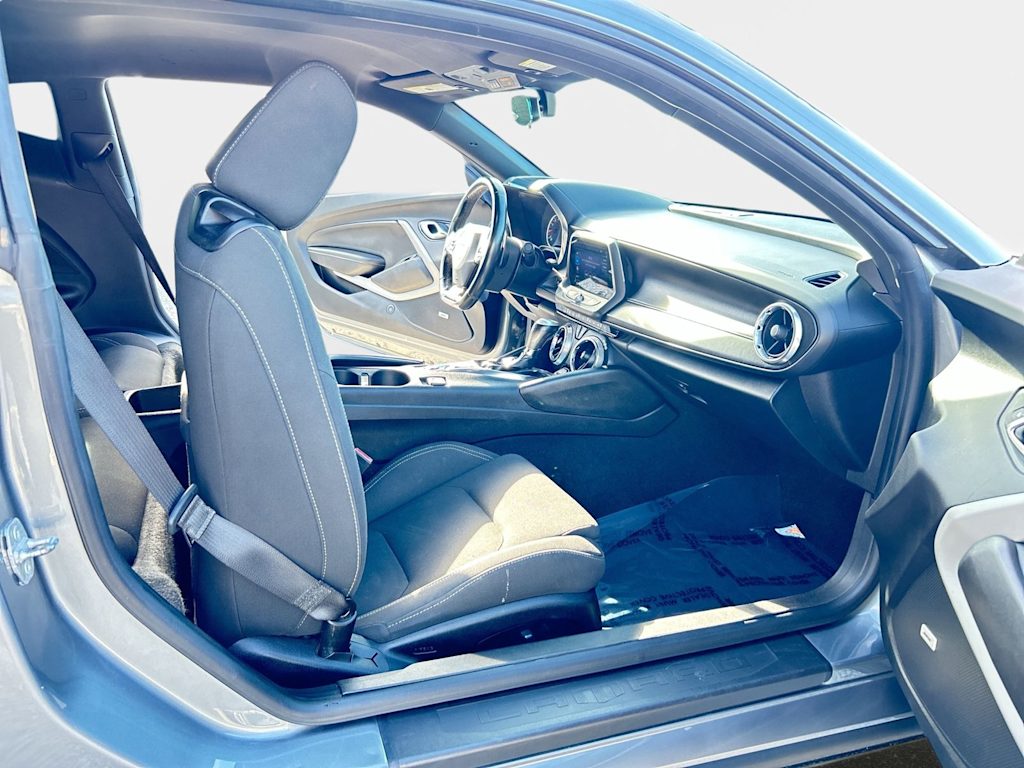 Thumbnail: 2020 Chevrolet Camaro - 20