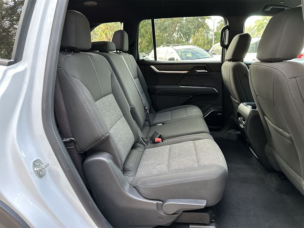 Thumbnail: 2025 GMC Acadia - 18